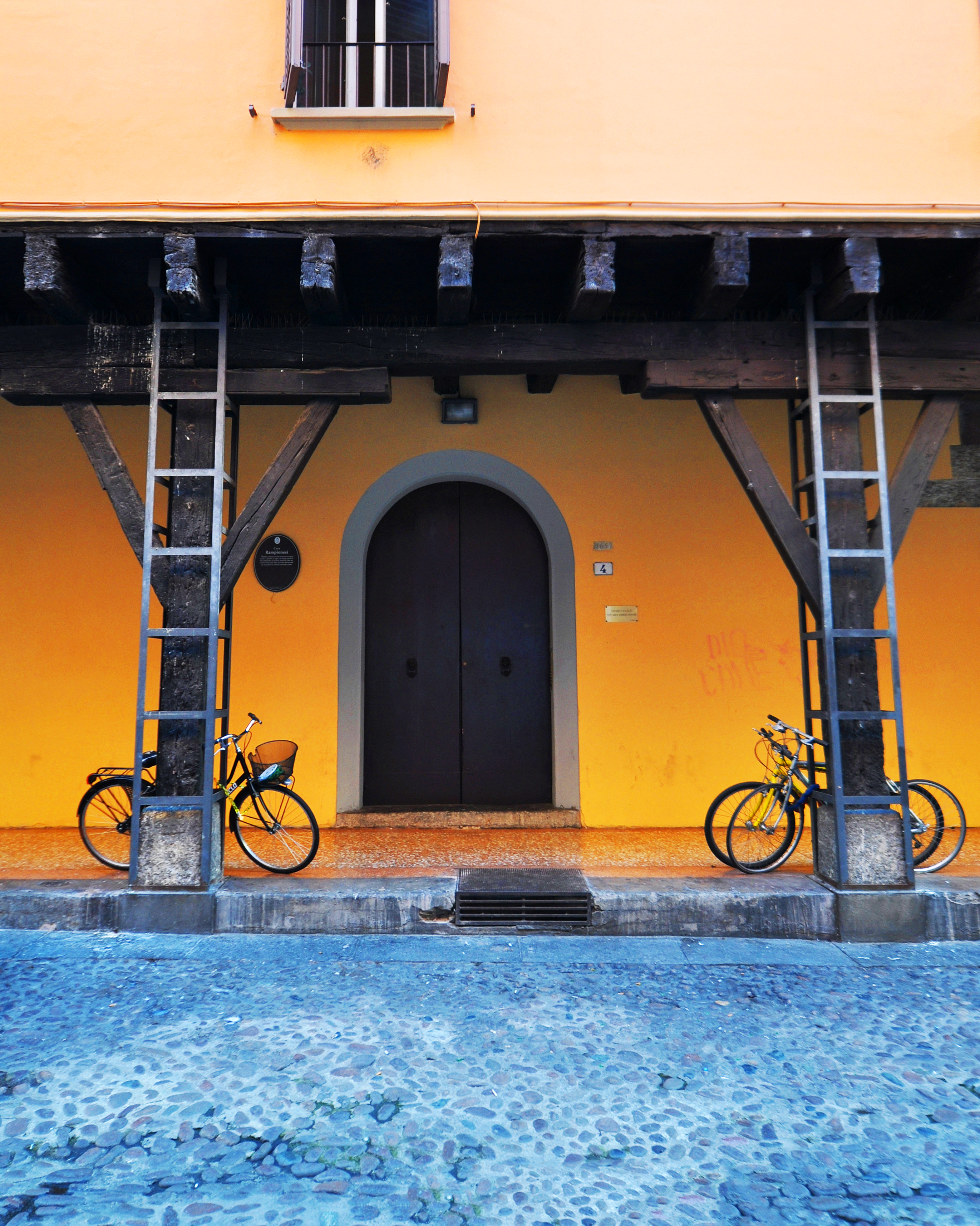 Via del Carro, Casa Rampionesi